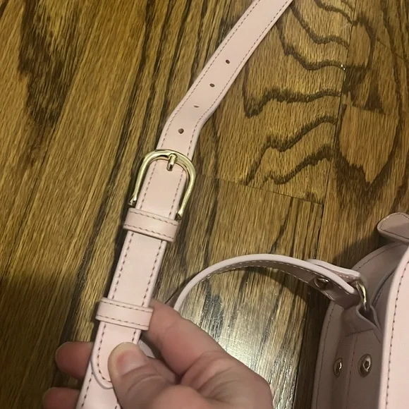 A.P.C. Pink Leather Crossbody Bag - Picture 4 of 11